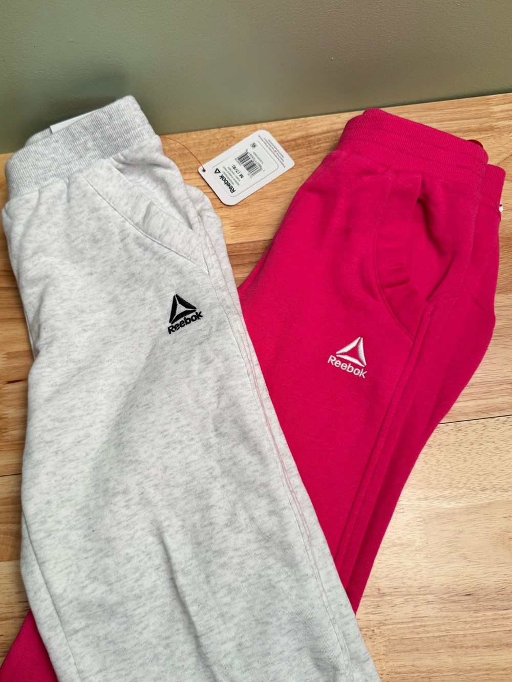 Reebok Kids Two-Pack Joggers in Hot Pink and Light Gray size 7/8